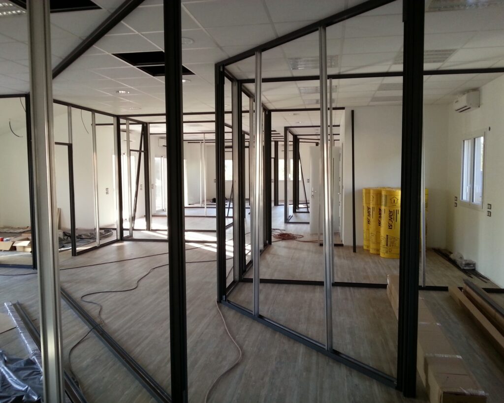 cloison modulaire ossature aluminium